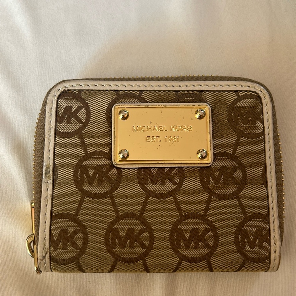 Beige Michael Kors wallet